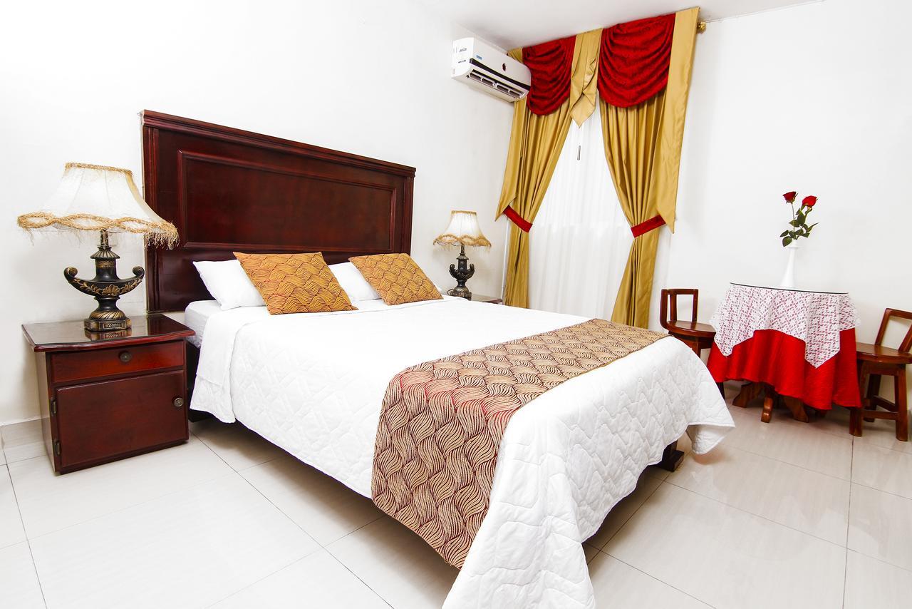 Hotel Flor De Liz Guayaquil Bagian luar foto